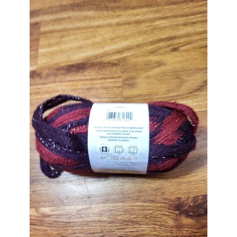 Red Heart Boutique‎ Sashay 1 Skein Tango